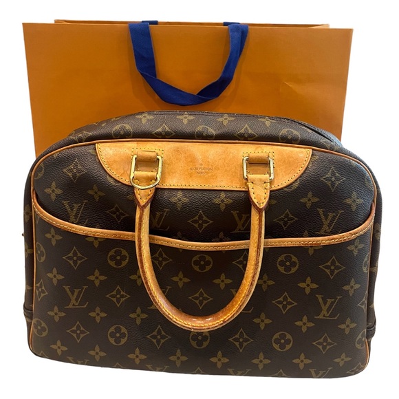 Authentic Louis Vuitton Deauville Brown and Tan Monogram Bag with Dust bag - Picture 2 of 11